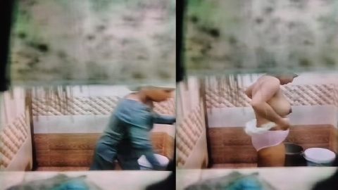 Neighbor peeps bhabhi bathing through window