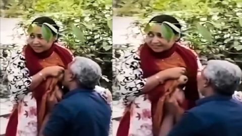Uncle sucking aunty boobs while walking in park