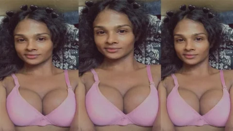 Desi Shemale Giving Blowjob Dick 2