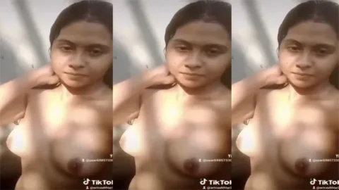 Beautiful Cute Gf Nude Showing